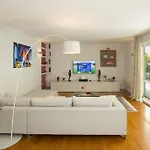 Deluxe Lea With Large Garden
