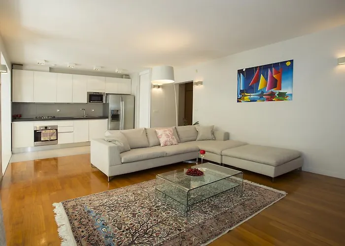 Deluxe Lea With Large Garden Apartamento *