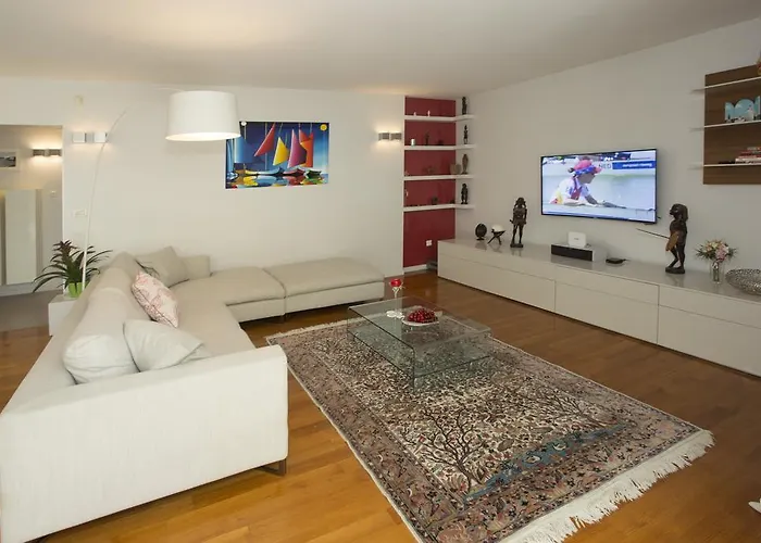 Deluxe Lea With Large Garden * Split