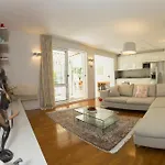 Deluxe Lea With Large Garden