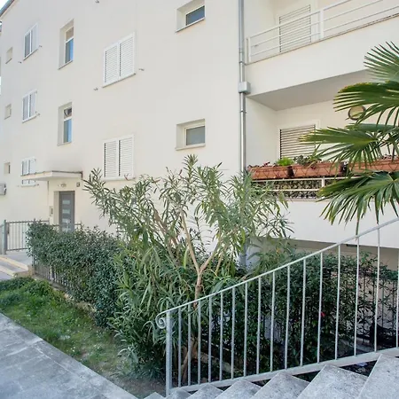 Deluxe Lea With Large Garden * ספליט
